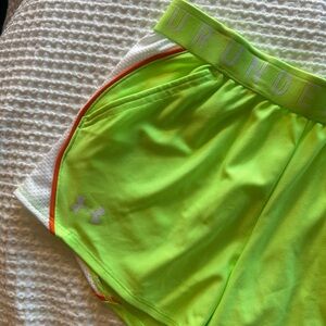 Under Armour Women’s Play Up 3.0 Shorts Loose Athletic Fit